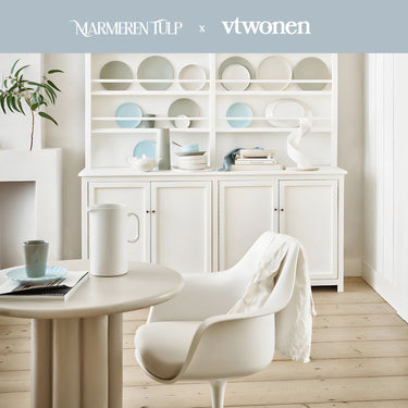 Zwarte tulp eetkamerstoel met armleuning – Ditto Design