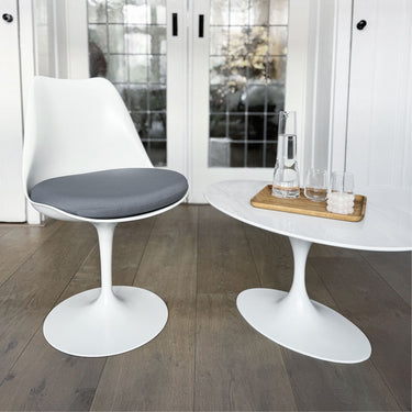 Witte tulp eetkamerstoel met glasvezel kuip – Ditto Design