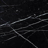 Sample houten fluit tafel met zwarte Nero Marquina marmeren blad van Ditto Design, modern en stijlvol meubelstuk.